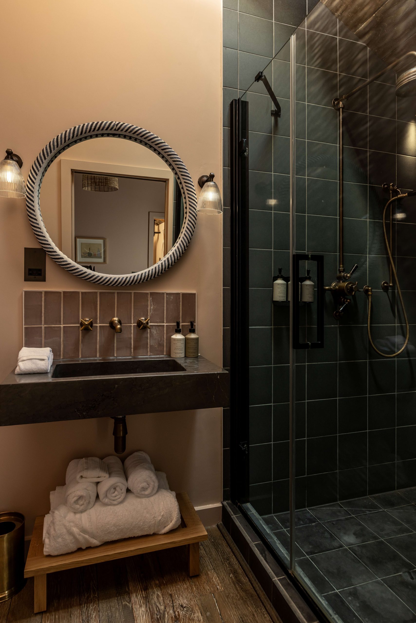 Catkins Bathroom Louma_July25_High_014-